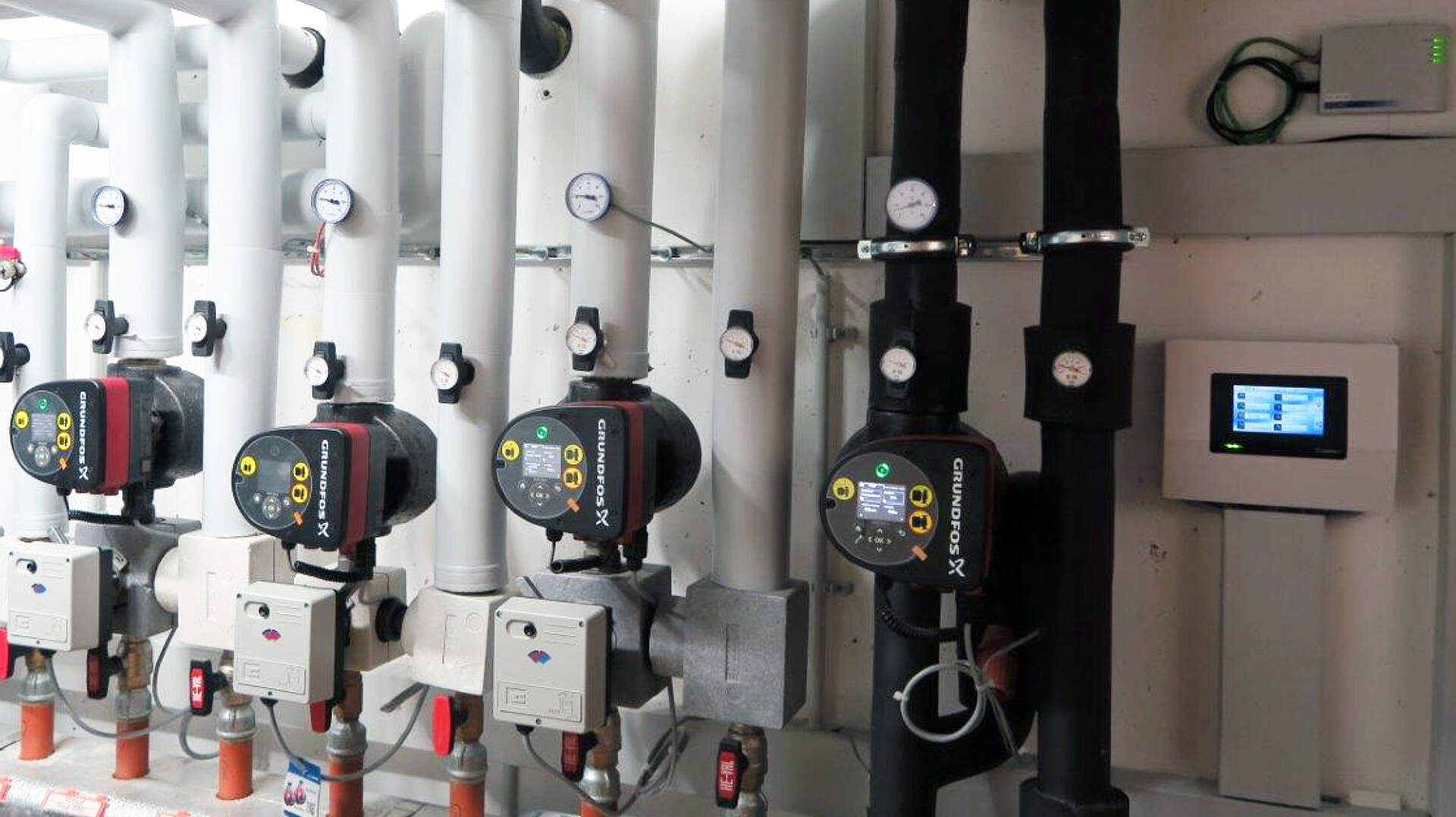 Heizkreispumpen mit der Universalregelung UVR16x2