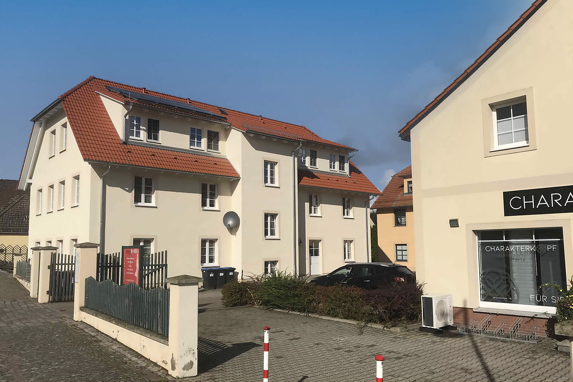 Außenaufnahme eines Wohngebäudes